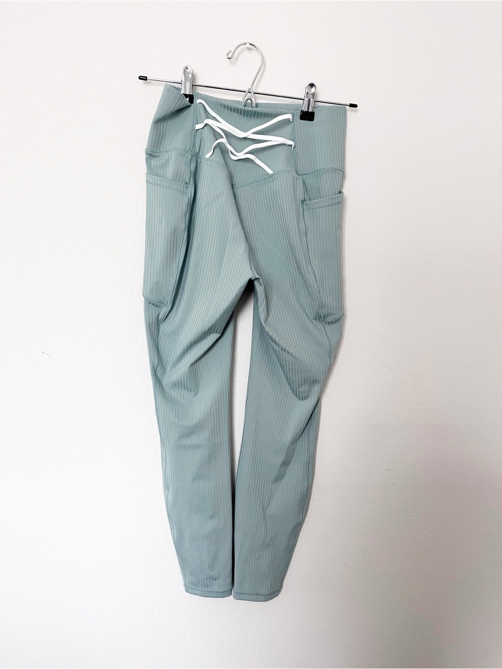 Halara Ribbed Knit High Waisted Tummy Control Leggings w/ Pockets Sage Size M - Picture 5 of 7